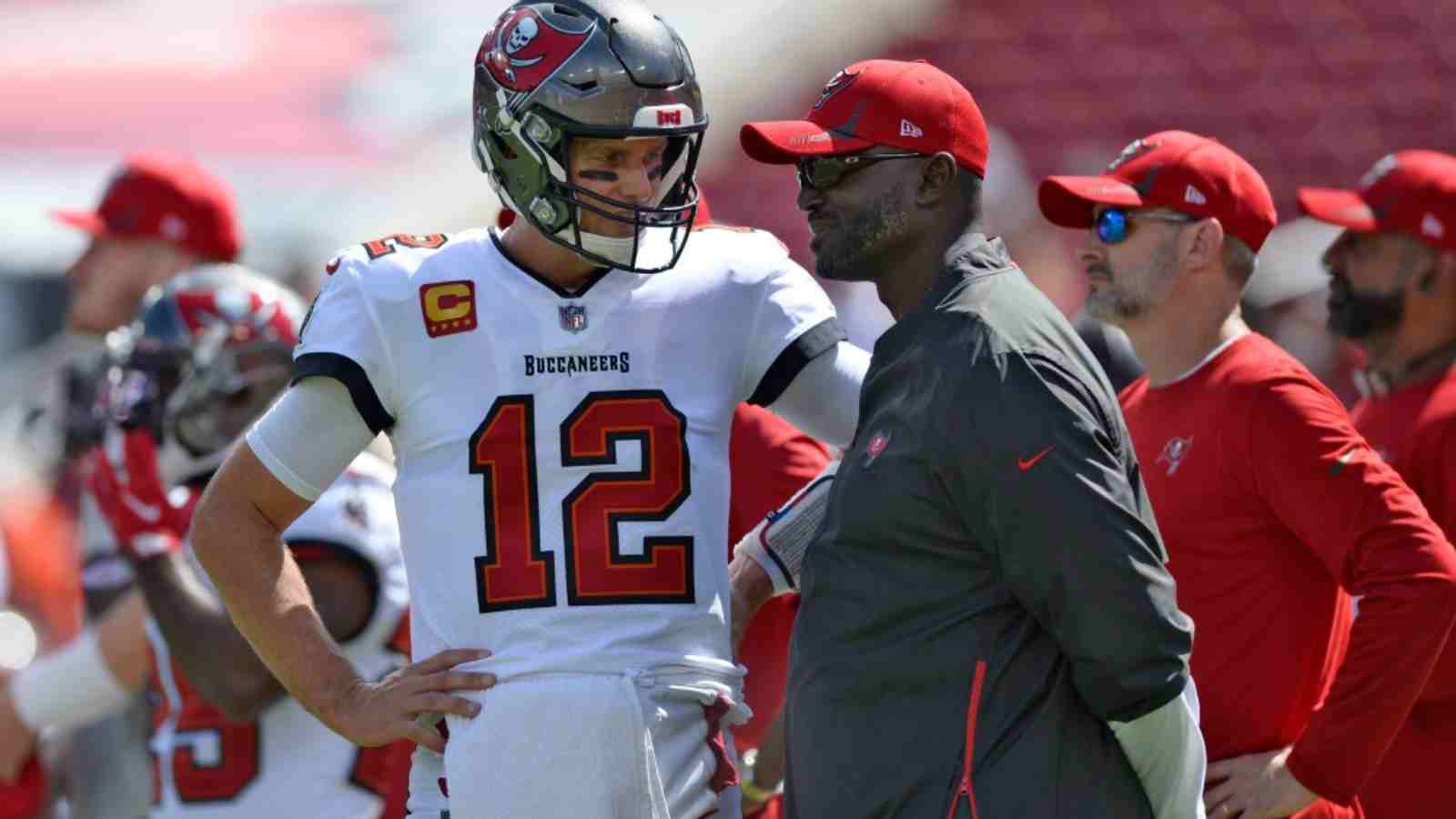 “INSANELY DUMB”: Tampa Bay Buccaneers HC Todd Bowles’ BIZARRE gametime decision has NFL fans questioning his faith in Tom Brady