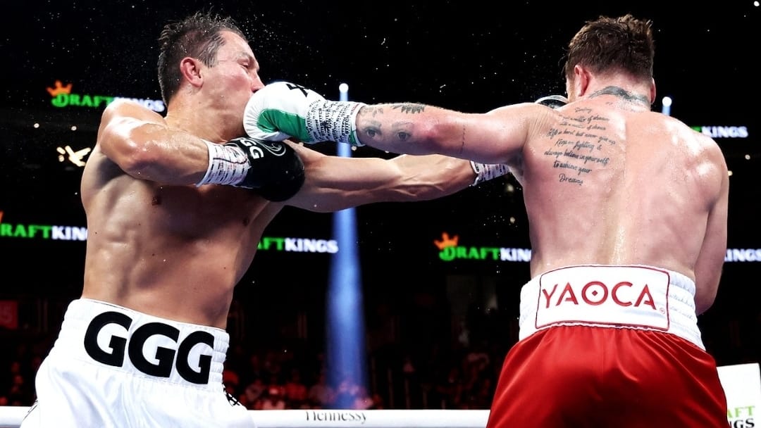 “Couldn’t score a KO” Fans react to Canelo Alvarez’s 12-round domination over Gennady Golovkin in their trilogy fight