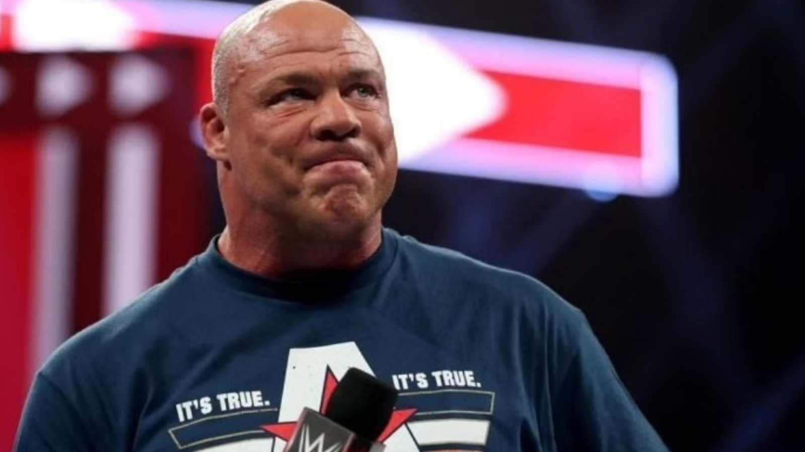 Kurt Angle comments on WWE Hall of Famer asking female fans to flash their BREASTS during an edition of SmackDown