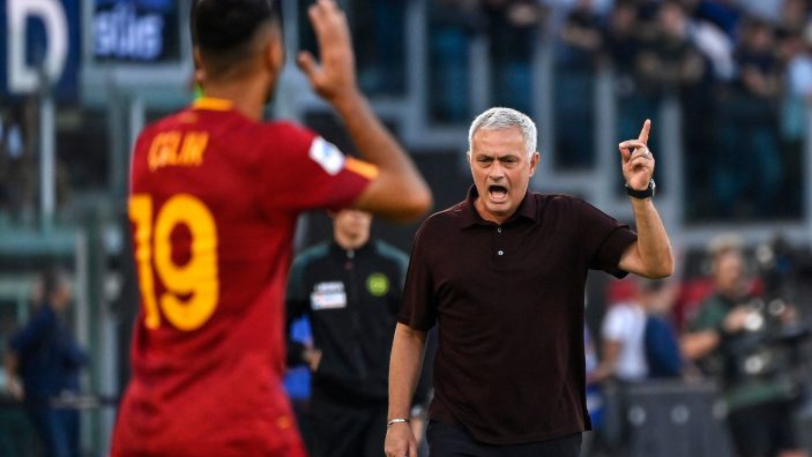 “Be a clown”- Jose Mourinho advises Roma players to dive deliberately after referee refused to award a penalty