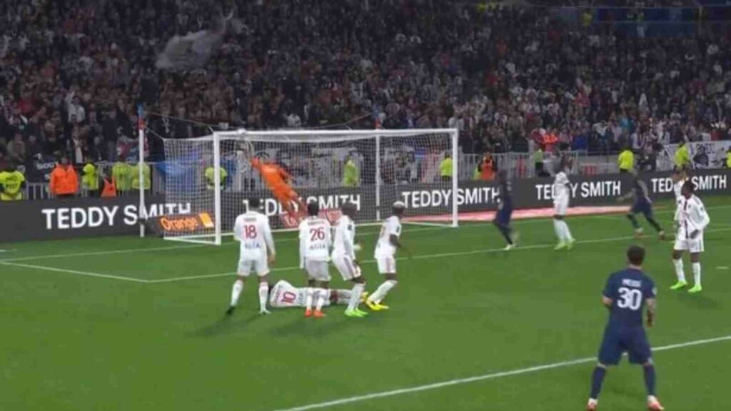 Amazing Camera Angle of Messi's Freekick vs Lyon Looked Like FIFA 23 Footage!