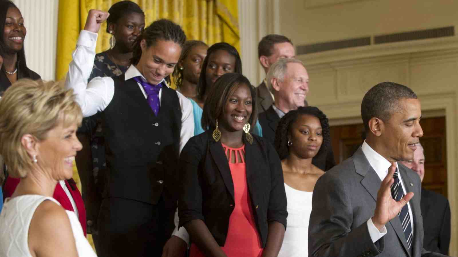 Brittney Griner and her teammates with Barack Obama