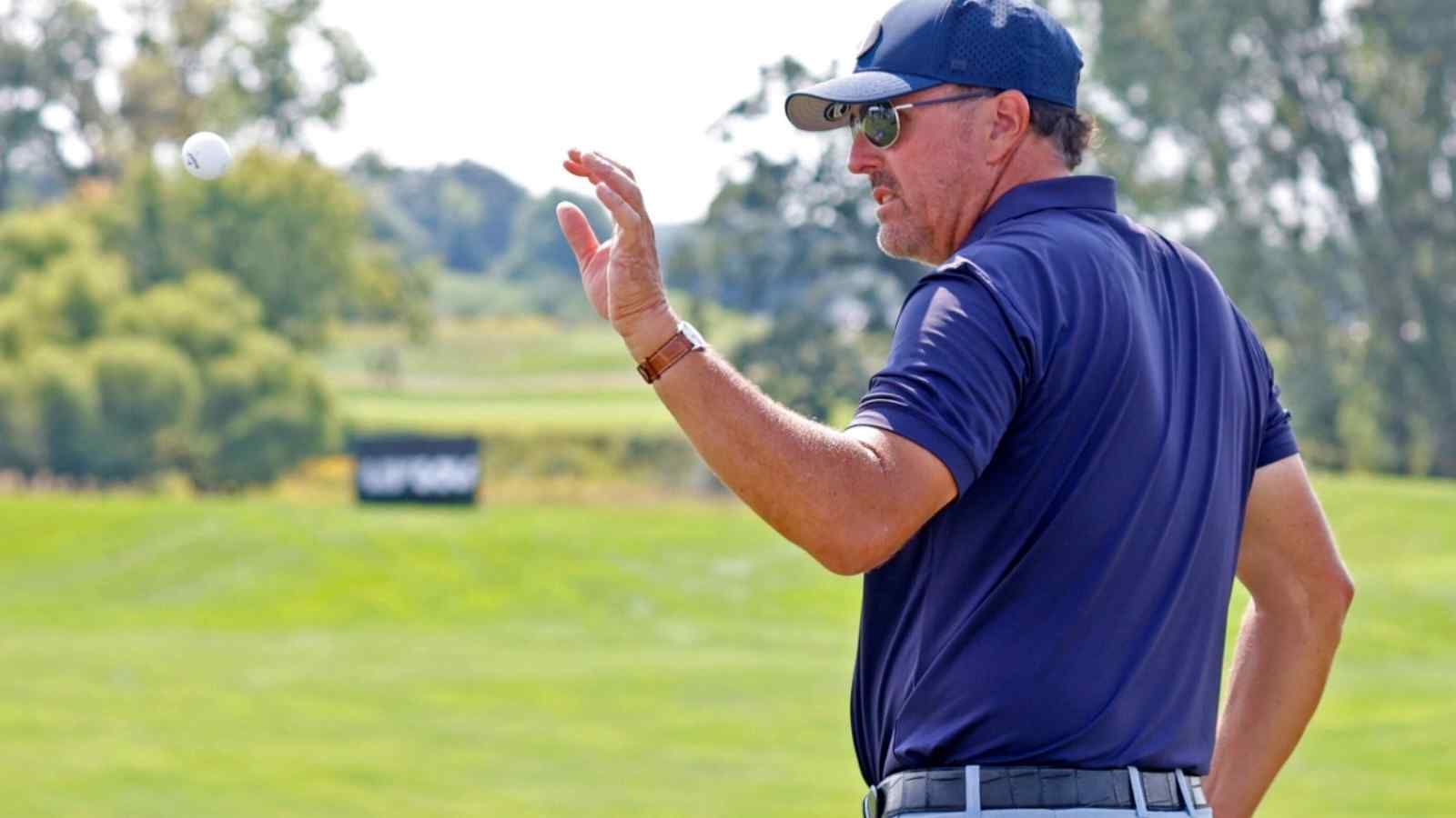 “Oh, Shut Up! Will you?” When the outspoken Phil Mickelson was forced to say SORRY!