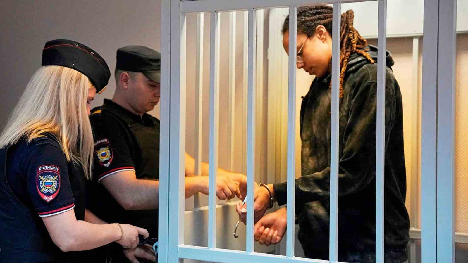 “Only BG would try to go VEGAN in Russian prison” Despite avoiding Meat, Brittney Griner fails to make massive lifestyle change