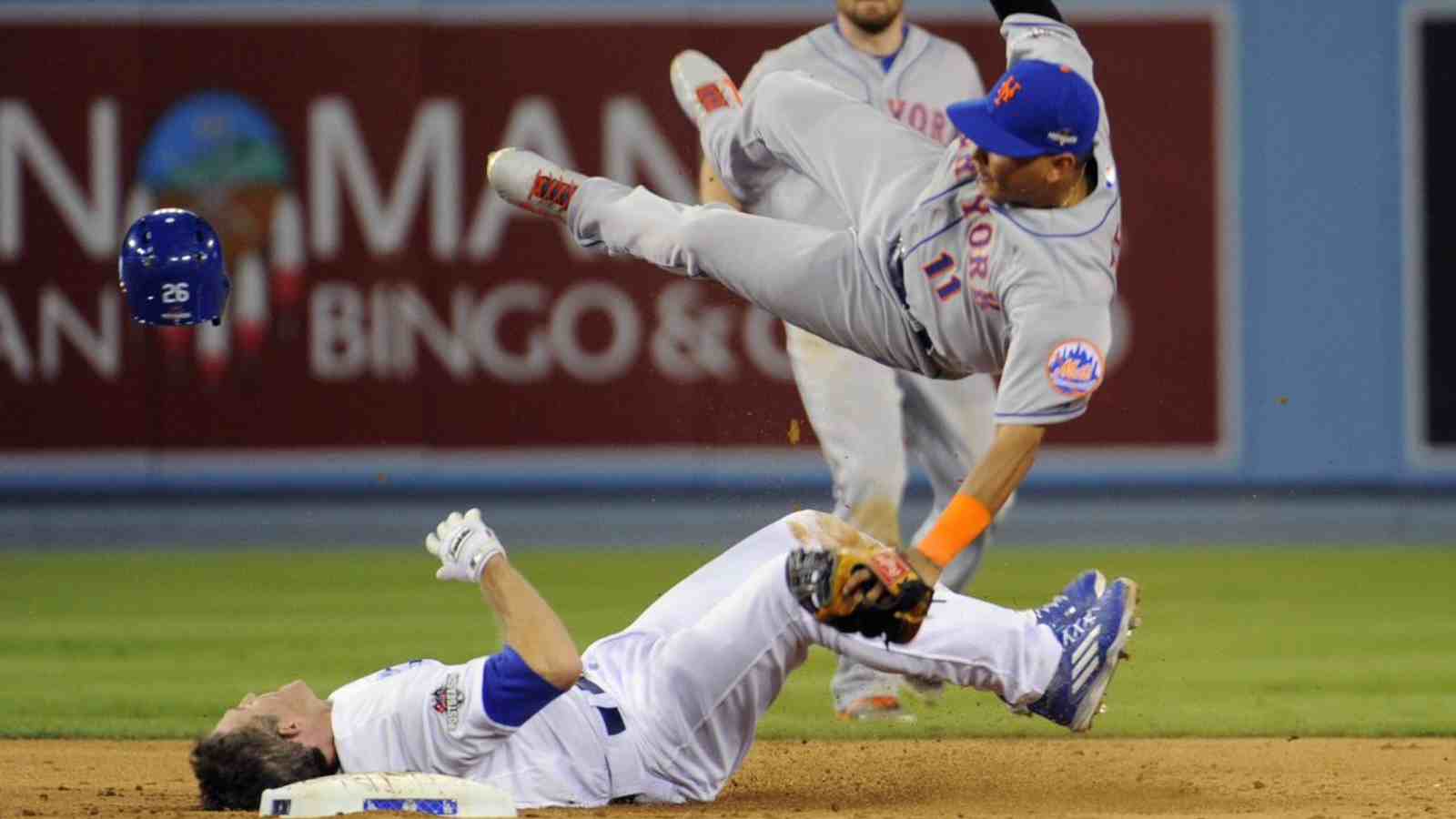 Chase Utley ‘breaks a leg’- LITERALLY- to alter the course of the 2016 Los Angeles Dodgers