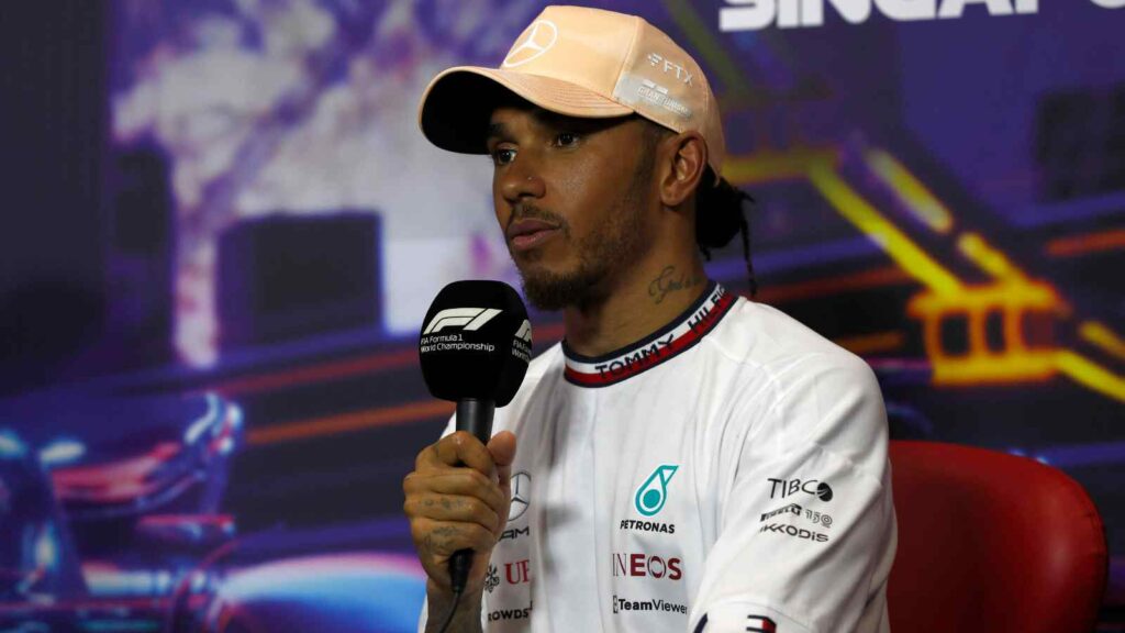 Lewis Hamilton in a press conference at the Singapore Grand Prix (Images through IMAGO / HochZwei)