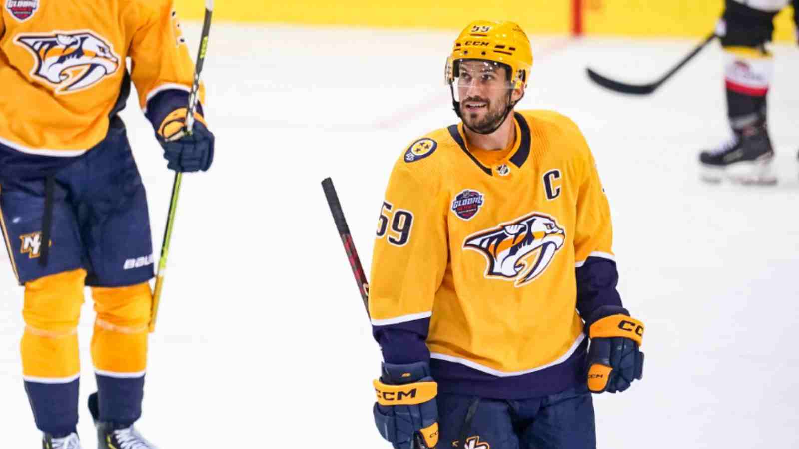 Twitter overwhelmed with emotions as Roman Josi salutes hometown fans at Global Series Challenge in Bern, Switzerland