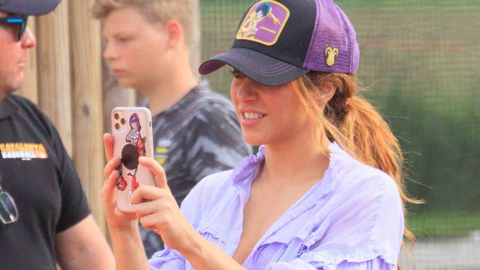 WATCH: Shakira shows off cheering moves during her son’s baseball match