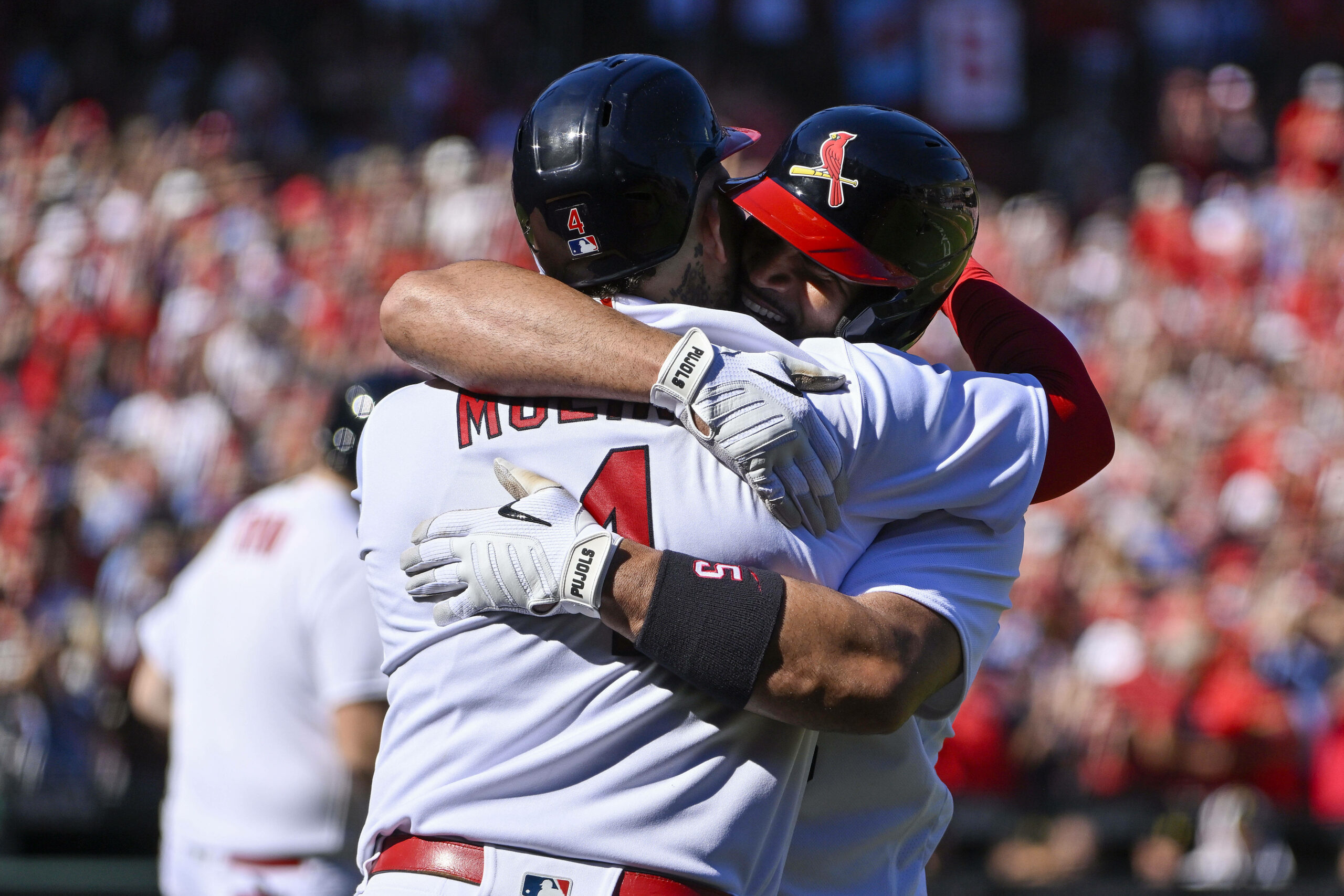 “Goodbye Legends!” MLB Twitter turns melancholic as Albert Pujols and Yadier Molinas retire, Phillies sweep the Cardinals 6-3