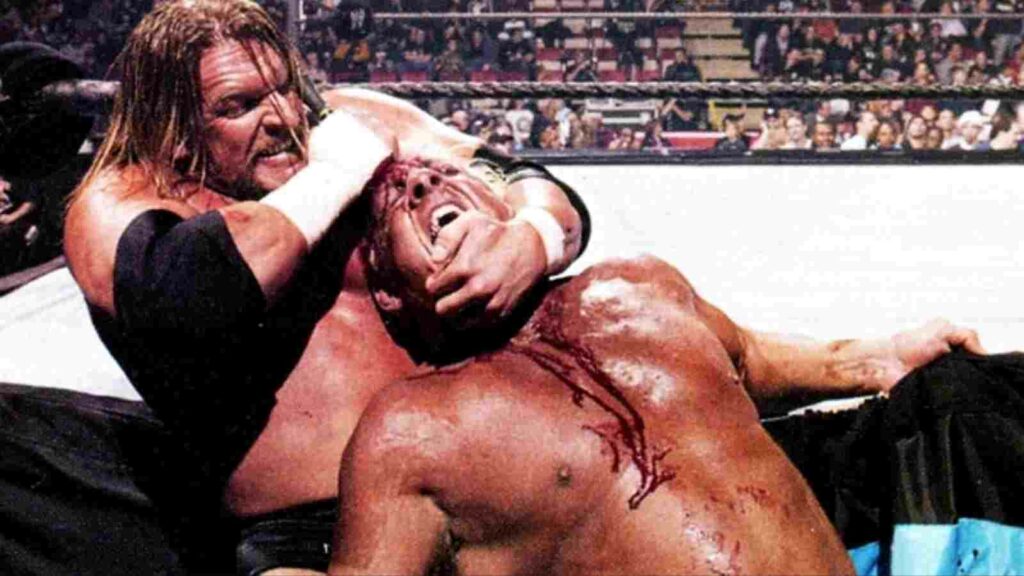 Ric Flair vs Triple H fight in a Last Man Standing Match at Survivor Series 2005