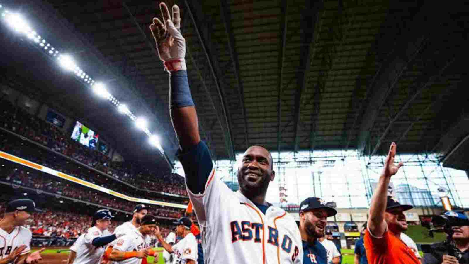 “That was a ??!!!”- Houston Astros trounce Seattle Mariners 8-7, Patrick Mahomes II congratulate Astros, Yordan Alvarez creates history