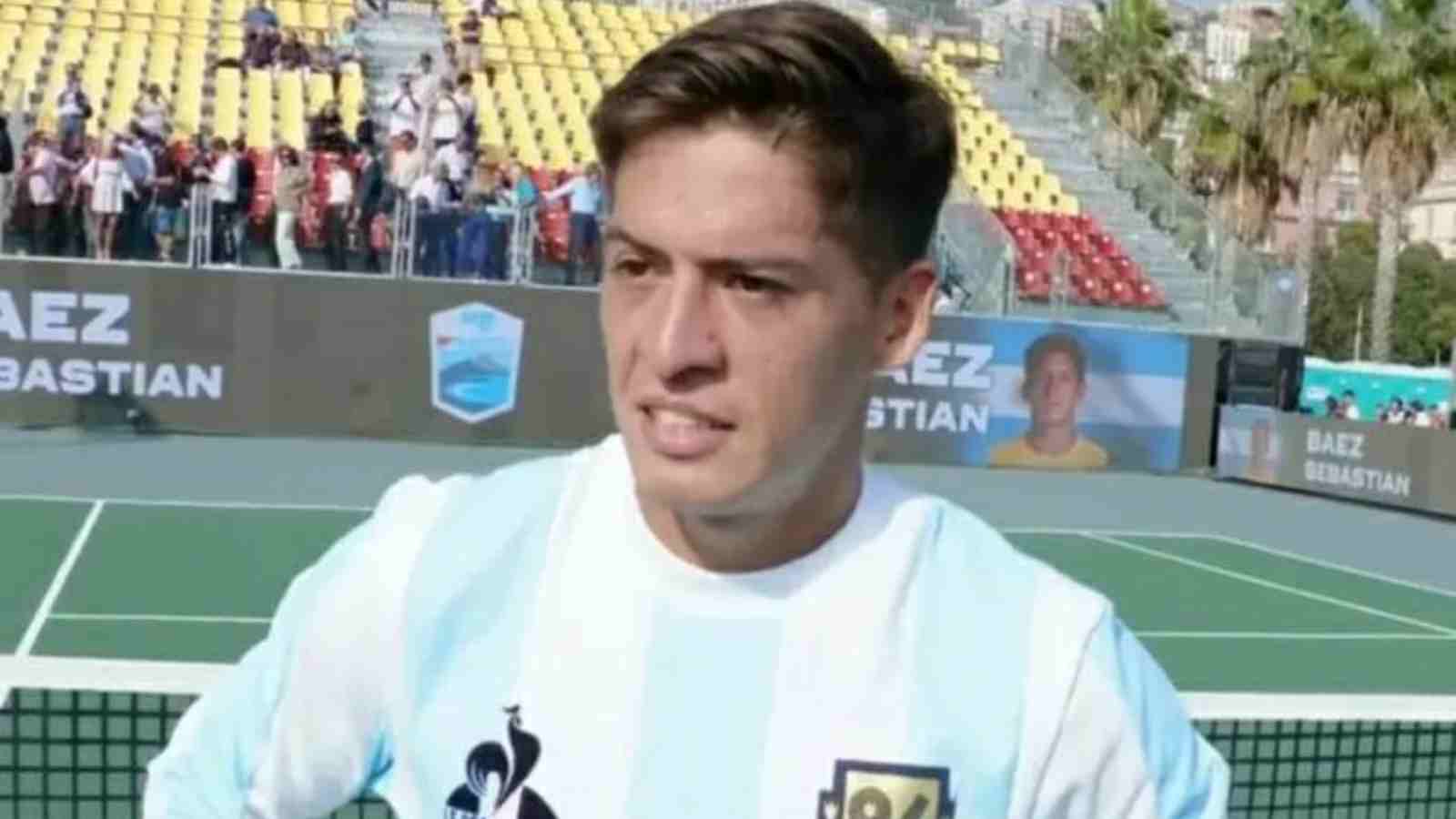 WATCH: Sebastian Baez pays his heartfelt tribute to the Argentine legend Diego Maradona by donning his famous 1986 jersey in Napoli