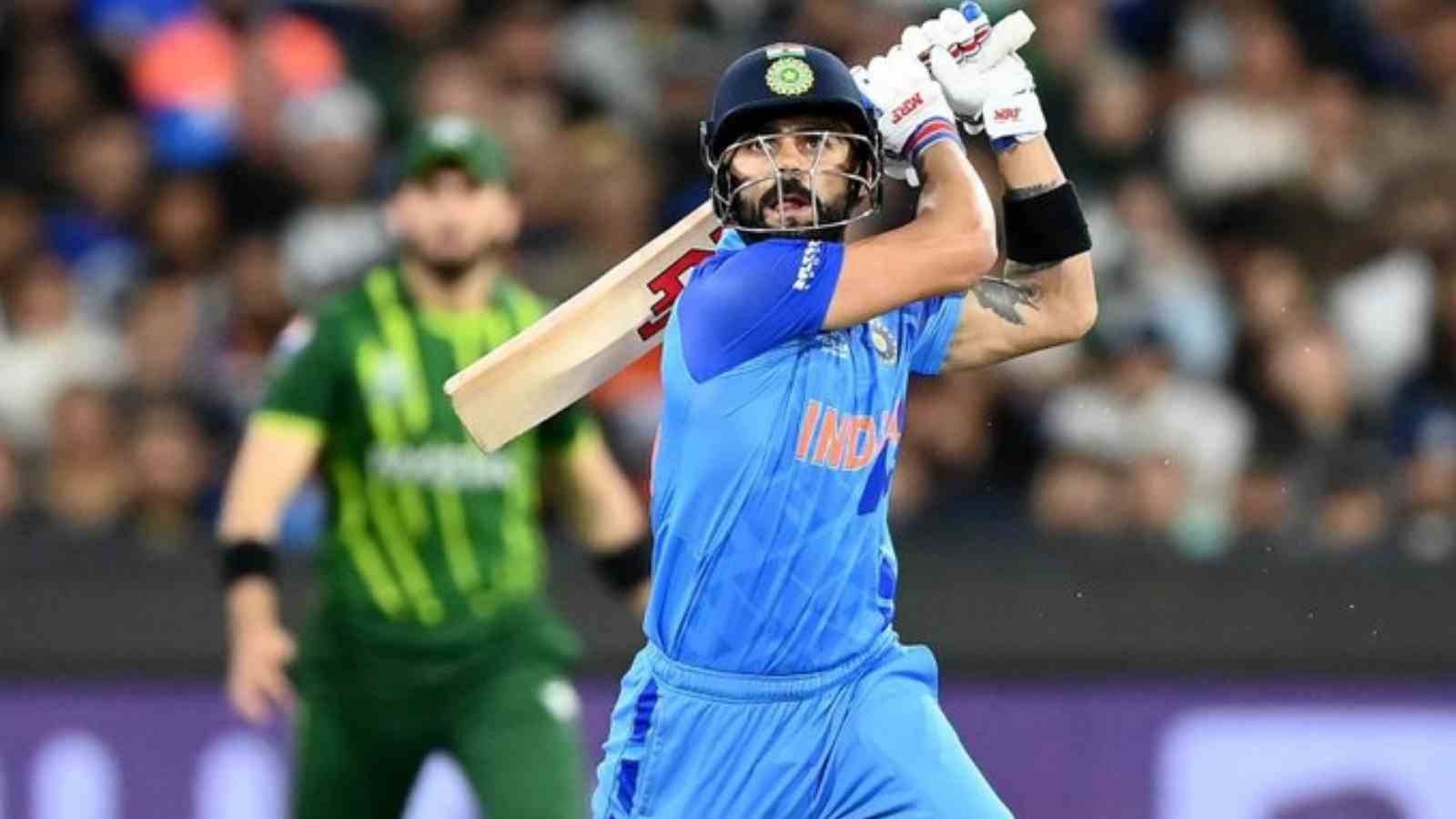 “Hardik Pandya’s reaction says it all,” Virat Kohli’s nonchalant maximum down the ground amidst Haris Rauf’s fiery spell continues to do the rounds on social media