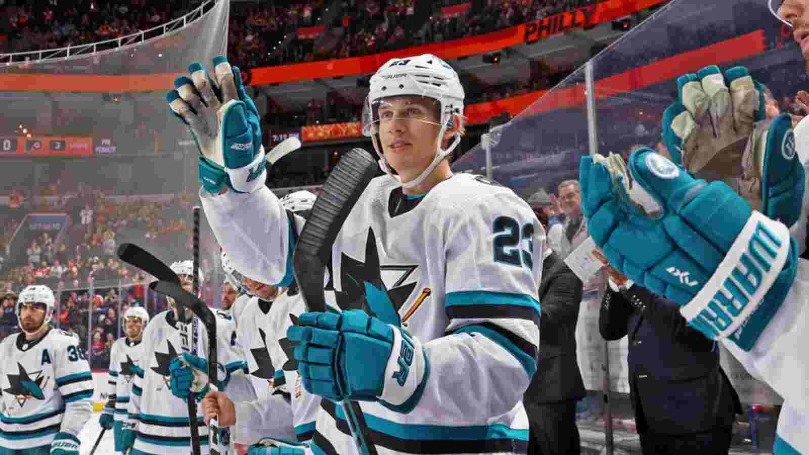 Fans honor Oskar Lindblom’s return to ice through standing ovation at Wells Fargo Center