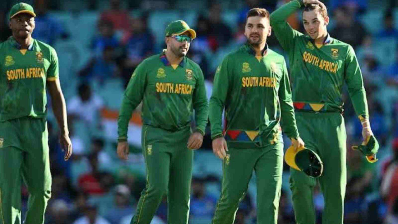 “Rahul aur Temba Bavuma Bhai Bhai” – Fans on Twitter react hilariously after South Africa’s victory over Bangladesh in the T20 World Cup 2022