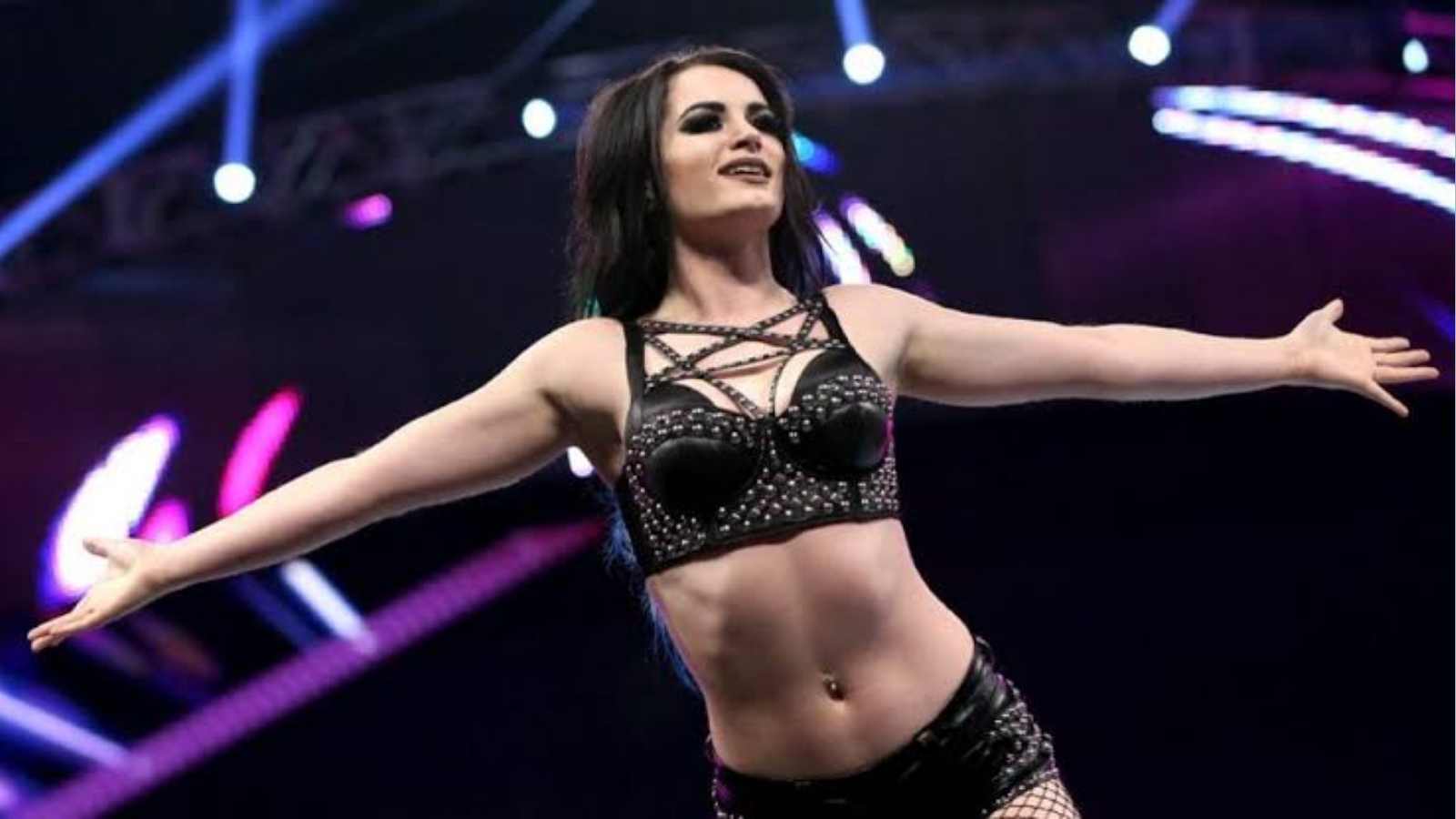 “It’s F***ing HILARIOUS” Saraya Mistakenly Reveals A Secret About her Underwear