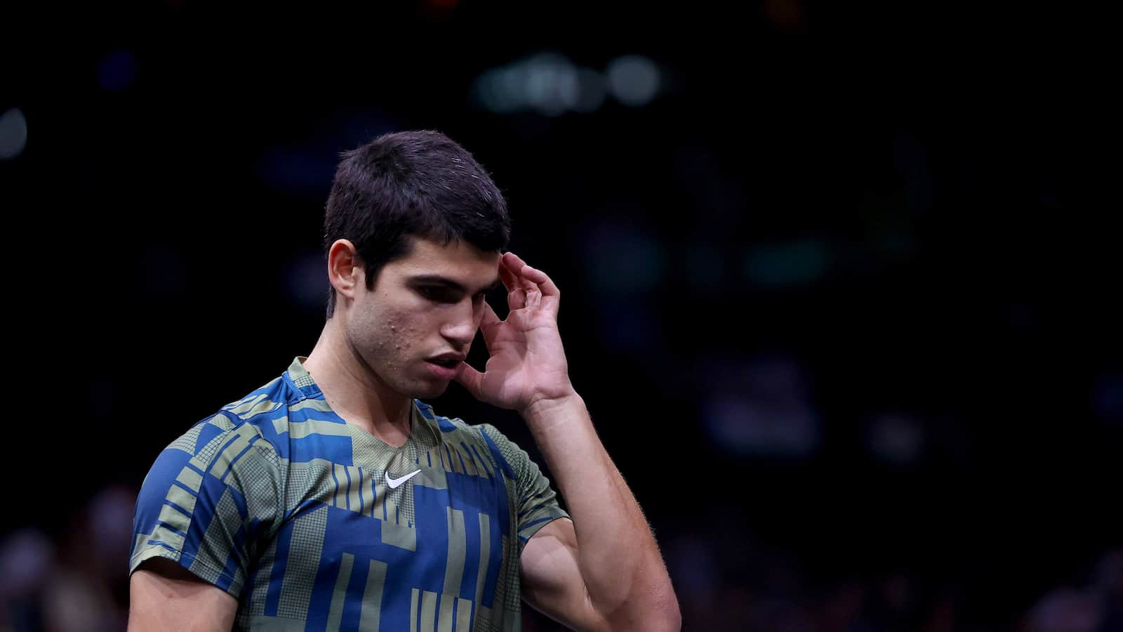 “Poor boy can’t catch a break” Tennis Twitter sympathizes with Carlos Alcaraz as he is forced to withdraw from the ATP Finals due to an abdominal tear