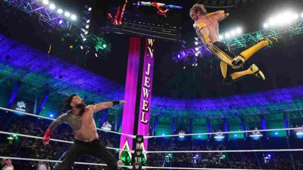 Roman Reigns vs Logan Paul (Image Credits-CageSide Seats)
