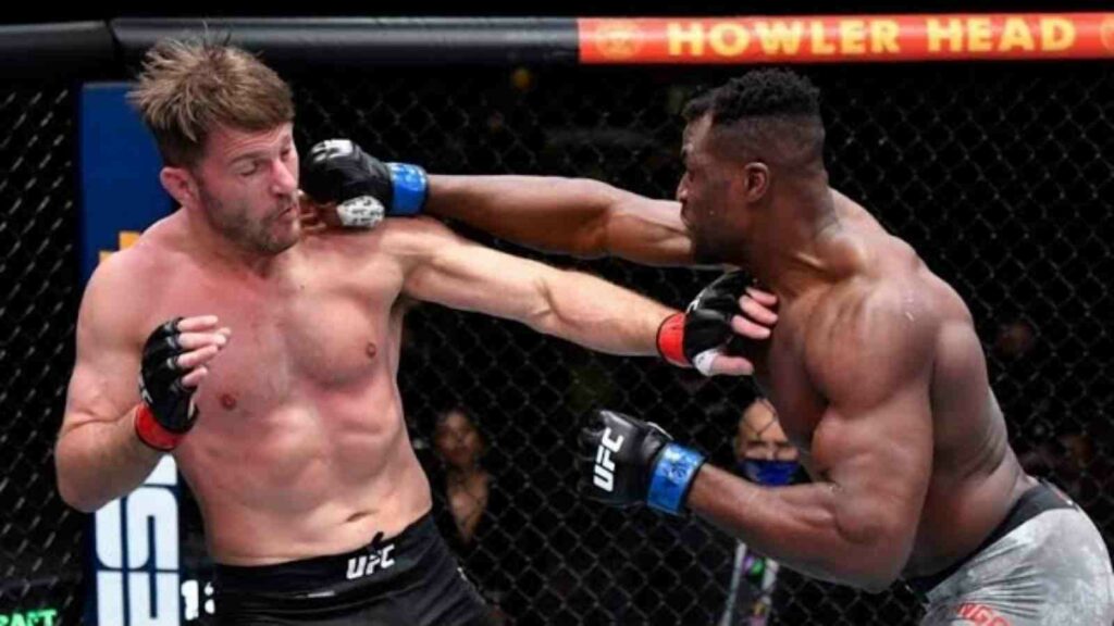 Francis Ngannou (R) en route to his KO finish over Stipe Miocic (L)