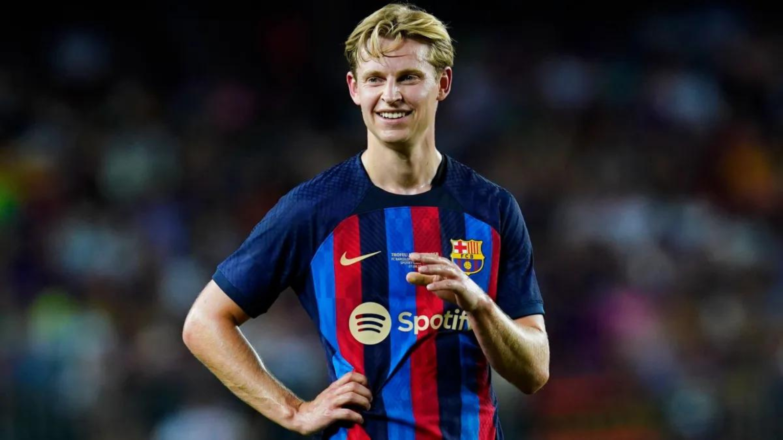 “Dear darling, welcome to Old Trafford”- Fans mock Frenkie de Jong as Barcelona faces Manchester United in Europa League after he decided to ditch Red Devils earlier