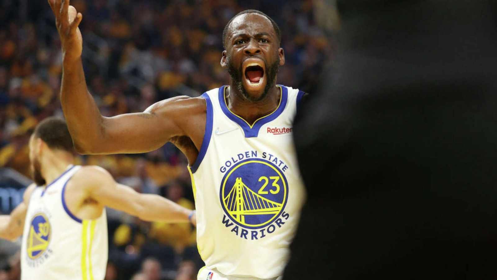 “Females can get Jordan Pooled, she better watch out” Fans react to the hilarious interaction between Draymond Green and female referee