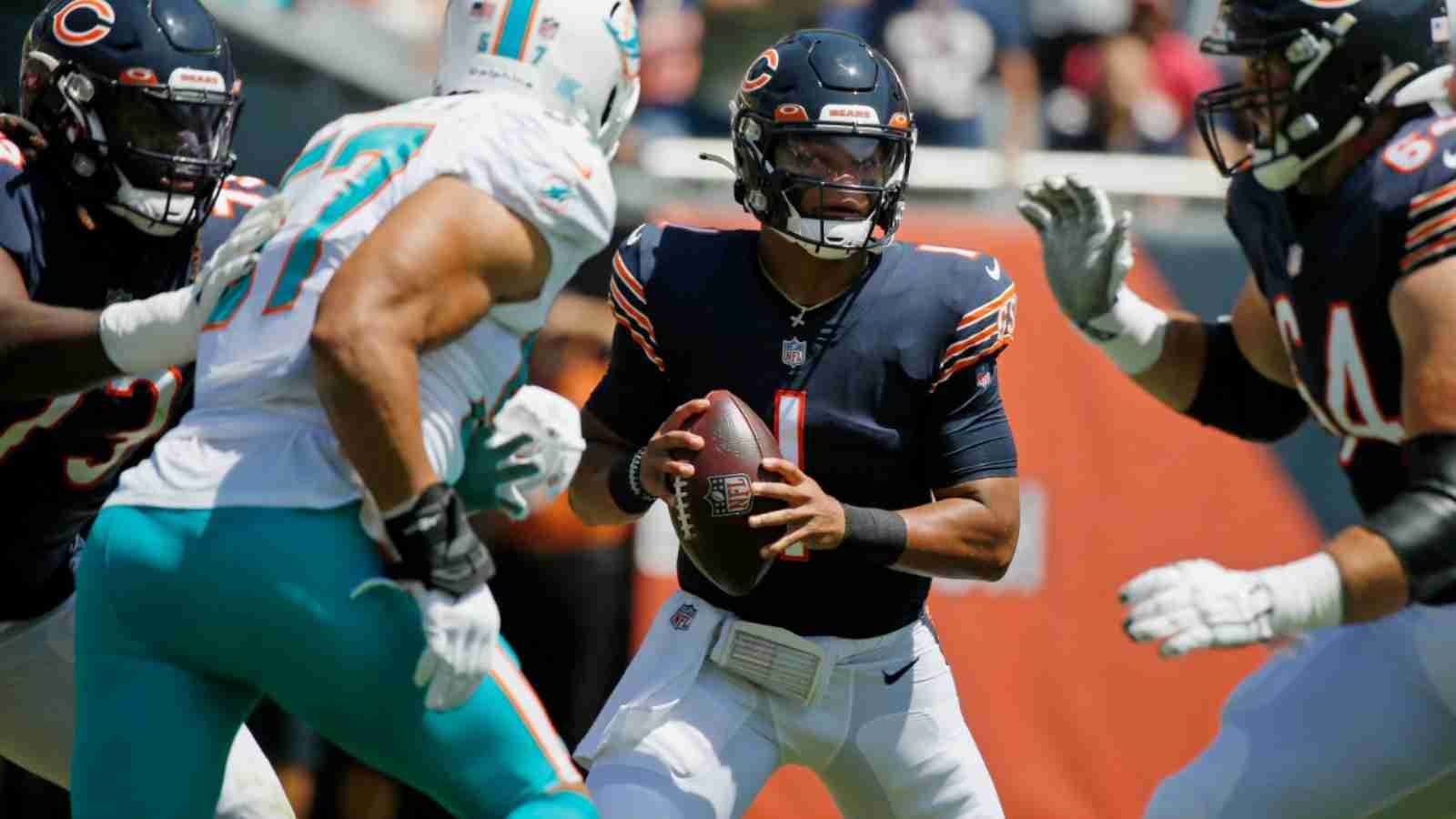 “Officials made a big mistake,” NFL blatantly admits to missing two game-changing penalty calls in the Bears-Dolphins game