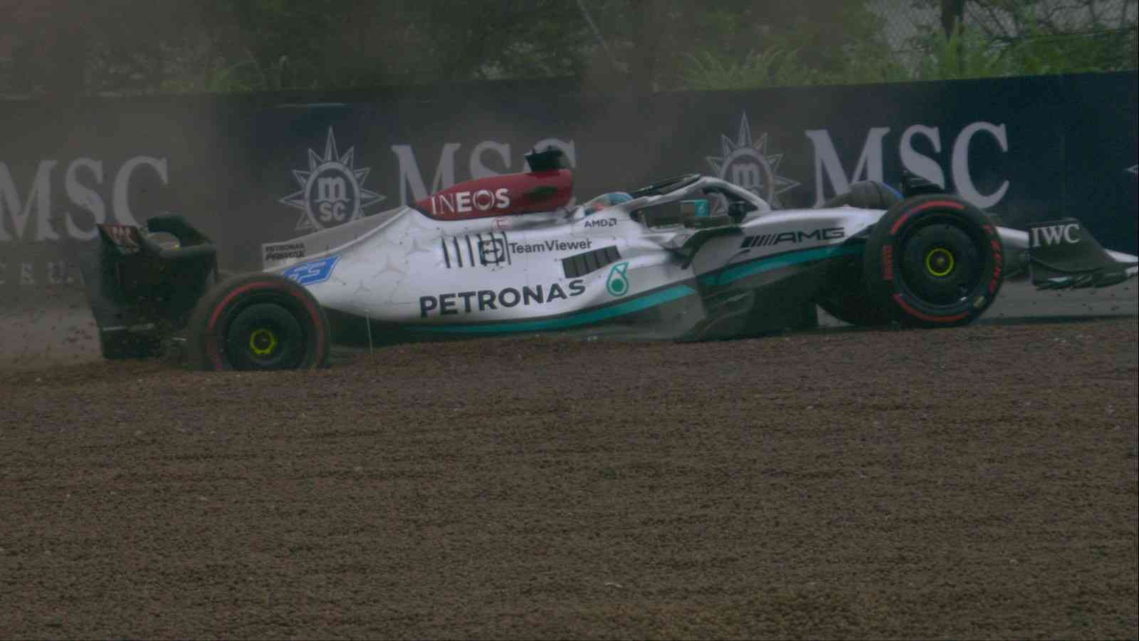 “Crikey,” George Russell feels the heat from F1 Twitter after beaching his car in the Brazilian GP qualifying