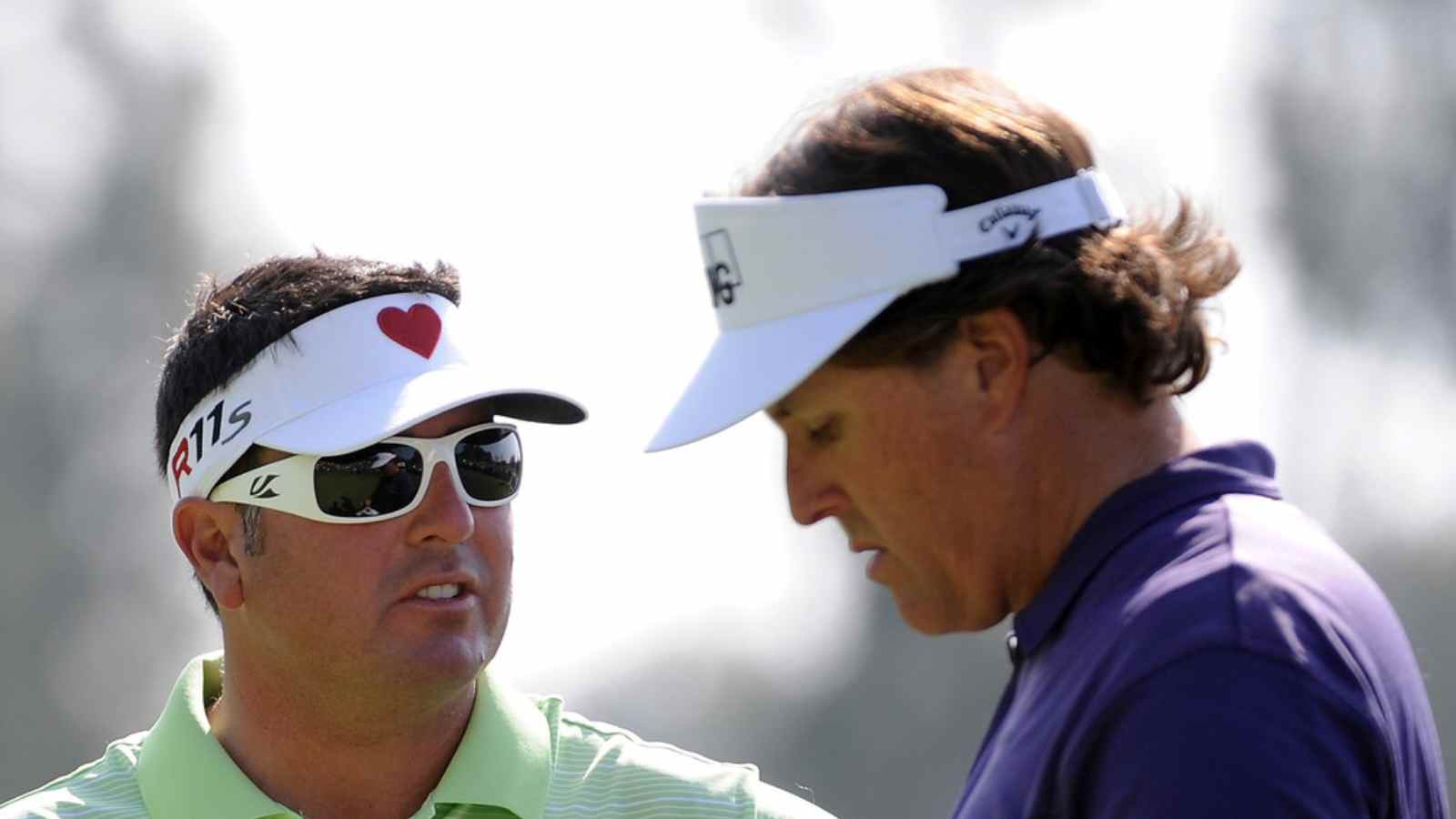 “Phil crossed the line” – Phil Mickelson given a STERN verbal WHACK by Pat Perez, said he ‘Cannot Forgive’ him