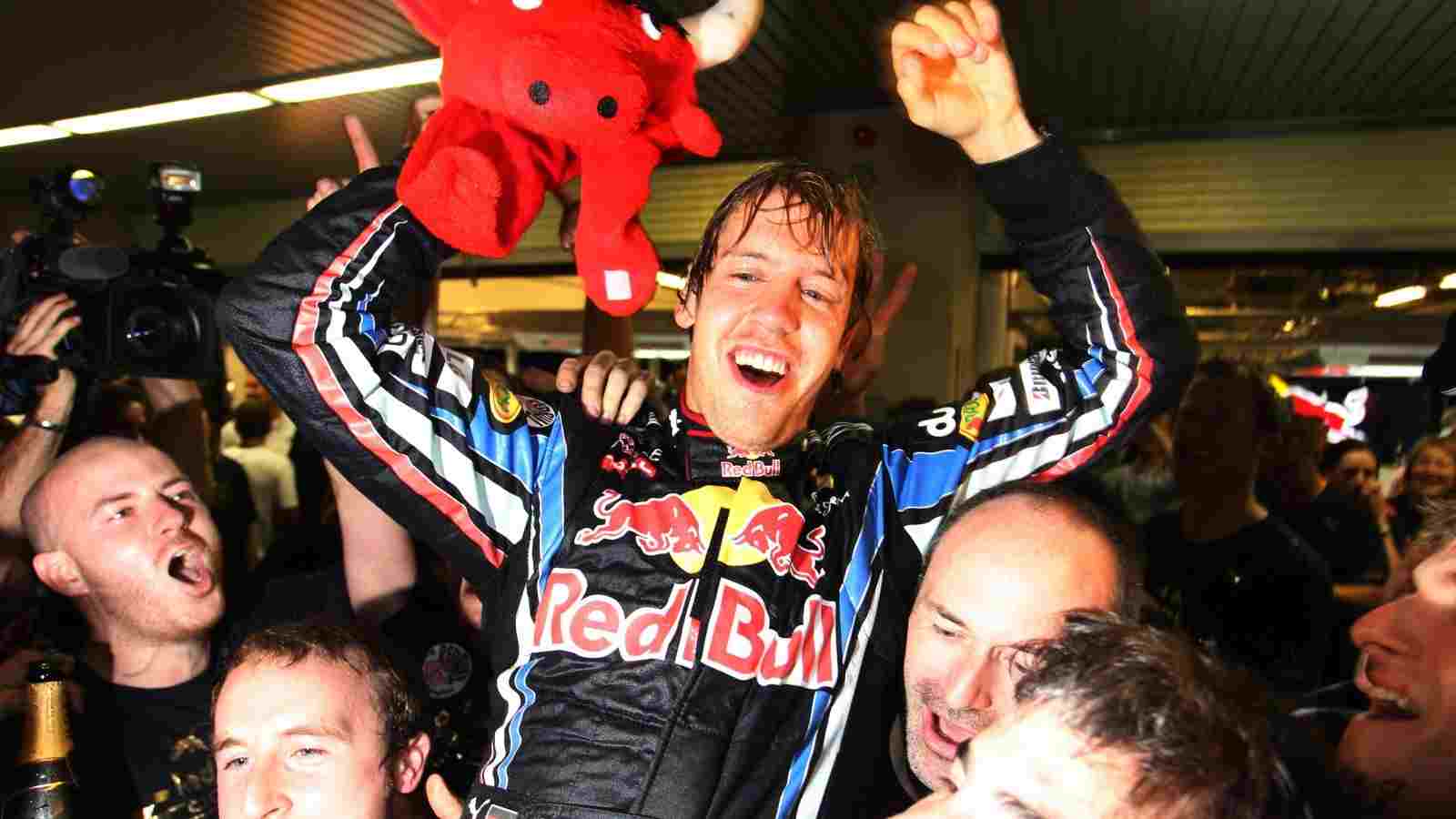 When Sebastian Vettel overcame a 15-points deficit to win his first world championship at the 2010 Abu Dhabi GP