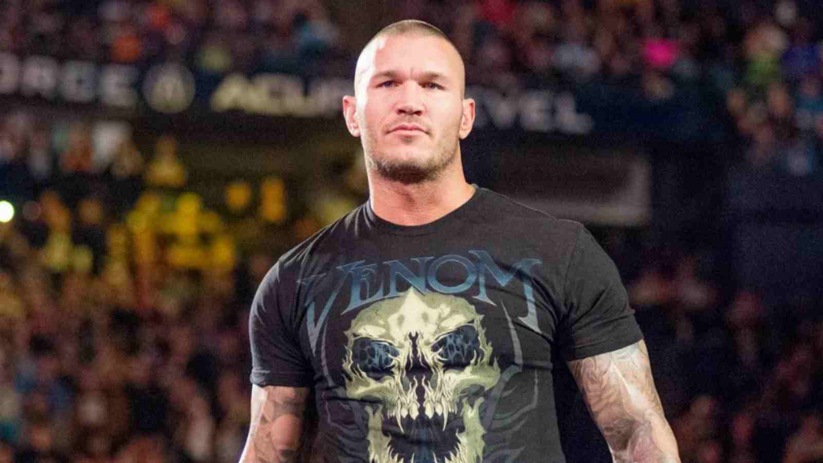 “RIP to OG Head of the Table”; Randy Orton gets emotional while reacting to an iconic photo on Twitter