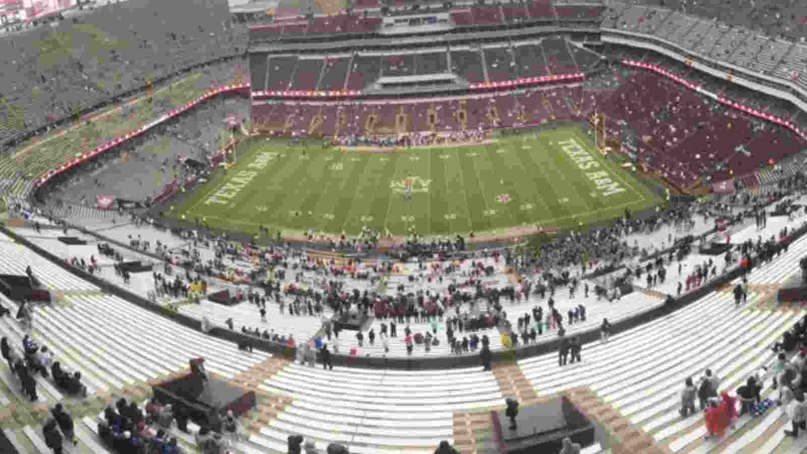 “Texas A & Missing,” Texas University College Football team gets brutally roasted on Twitter after fans left the stadium mid-game