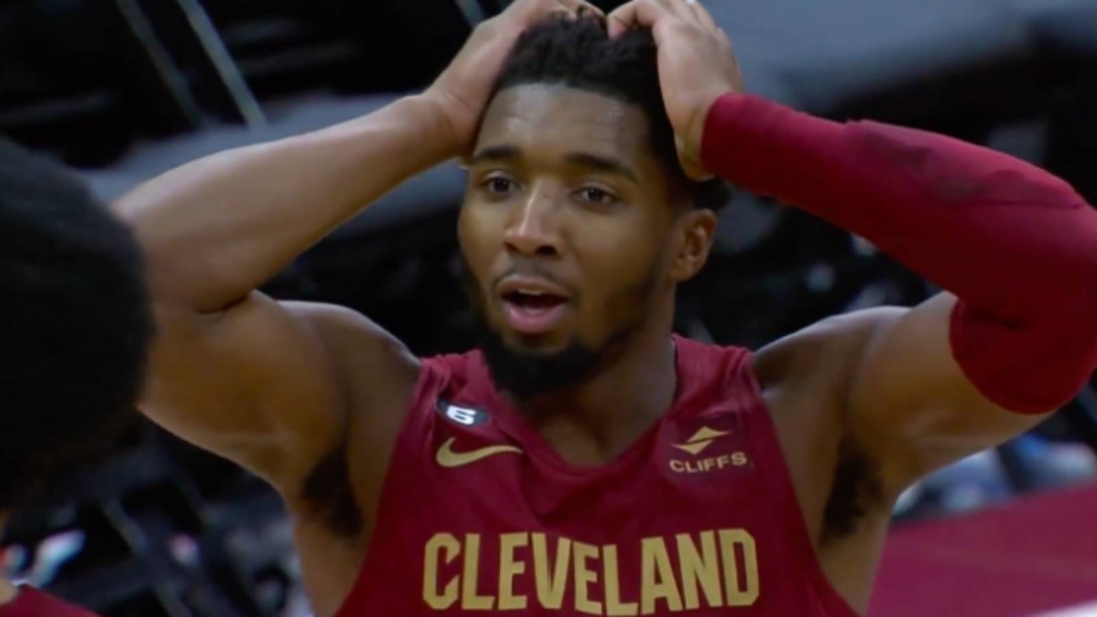 “Legit felt bad about it” Fans react as Jarrett Allen gives deadly stare to Donovan Mitchell for stealing away Evan Mobley’s double-double tally