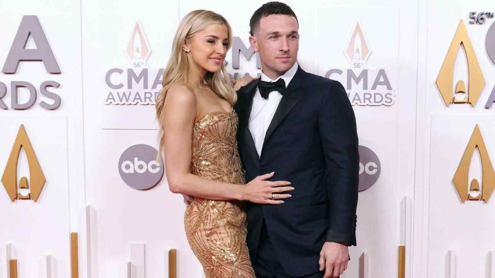 “Baby put on the dress”- 2022 World Series winner Alex Bregman dedicates an INTIMATE song for his wife Reagan