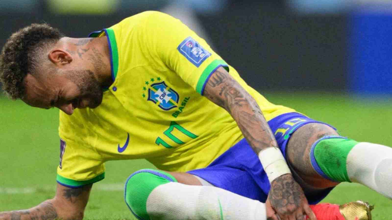 “This country doesn’t deserve his talent & football”- Raphinha slams Brazil fans’ hatred towards Neymar after he gets injured at 2022 FIFA World Cup