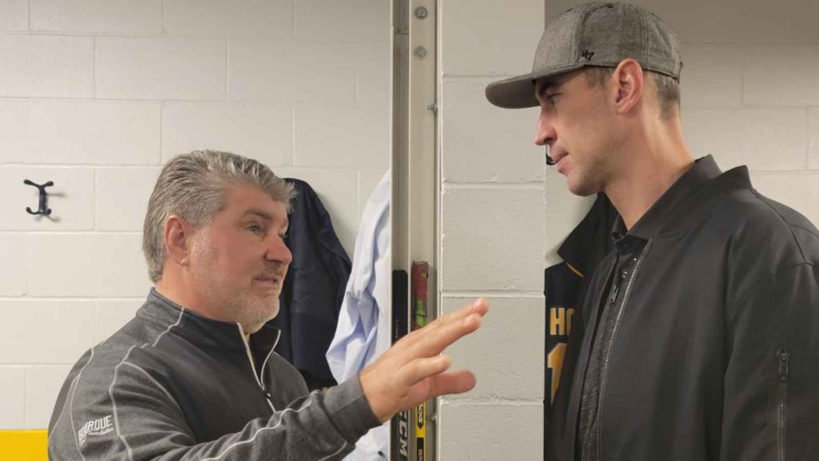 <strong></noscript>“Absolute honor” – Ex-NHLer Zdeno Chara cherishes opportunity to team up with HOF Ray Bourque for charity game</strong>