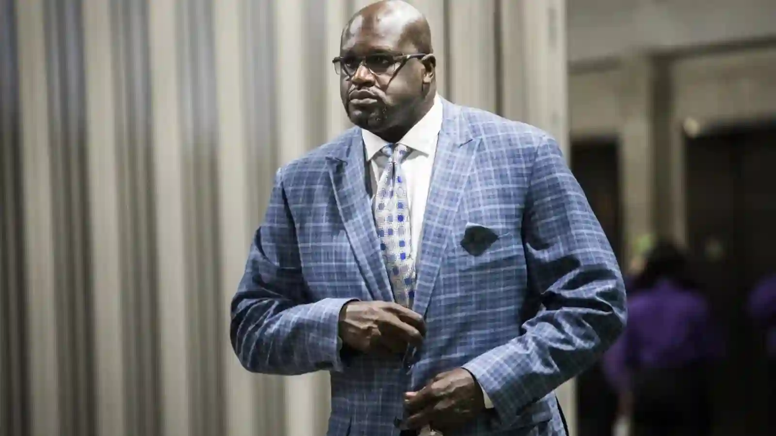 “Went to wind up to punch me,” Shaquille O’Neal once used his police training to HURT a Lakers loyalist