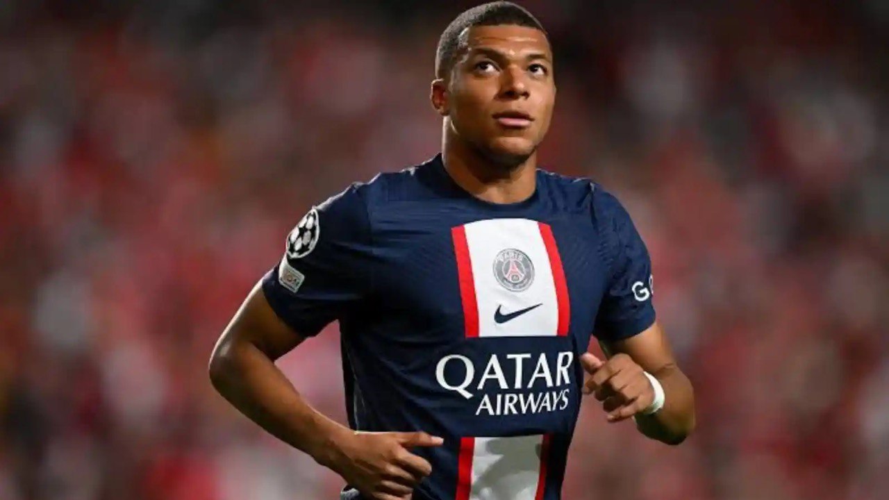 Who is Kylian Mbappe’s idol in football?