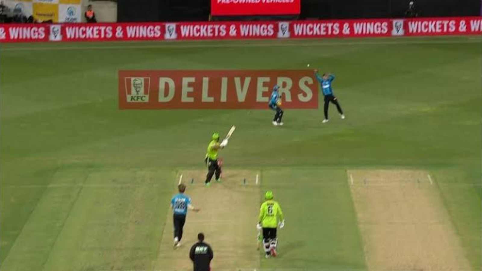 WATCH: Matt Short leaps and plucks ball out of thin air to dismiss Rilee Rossouw