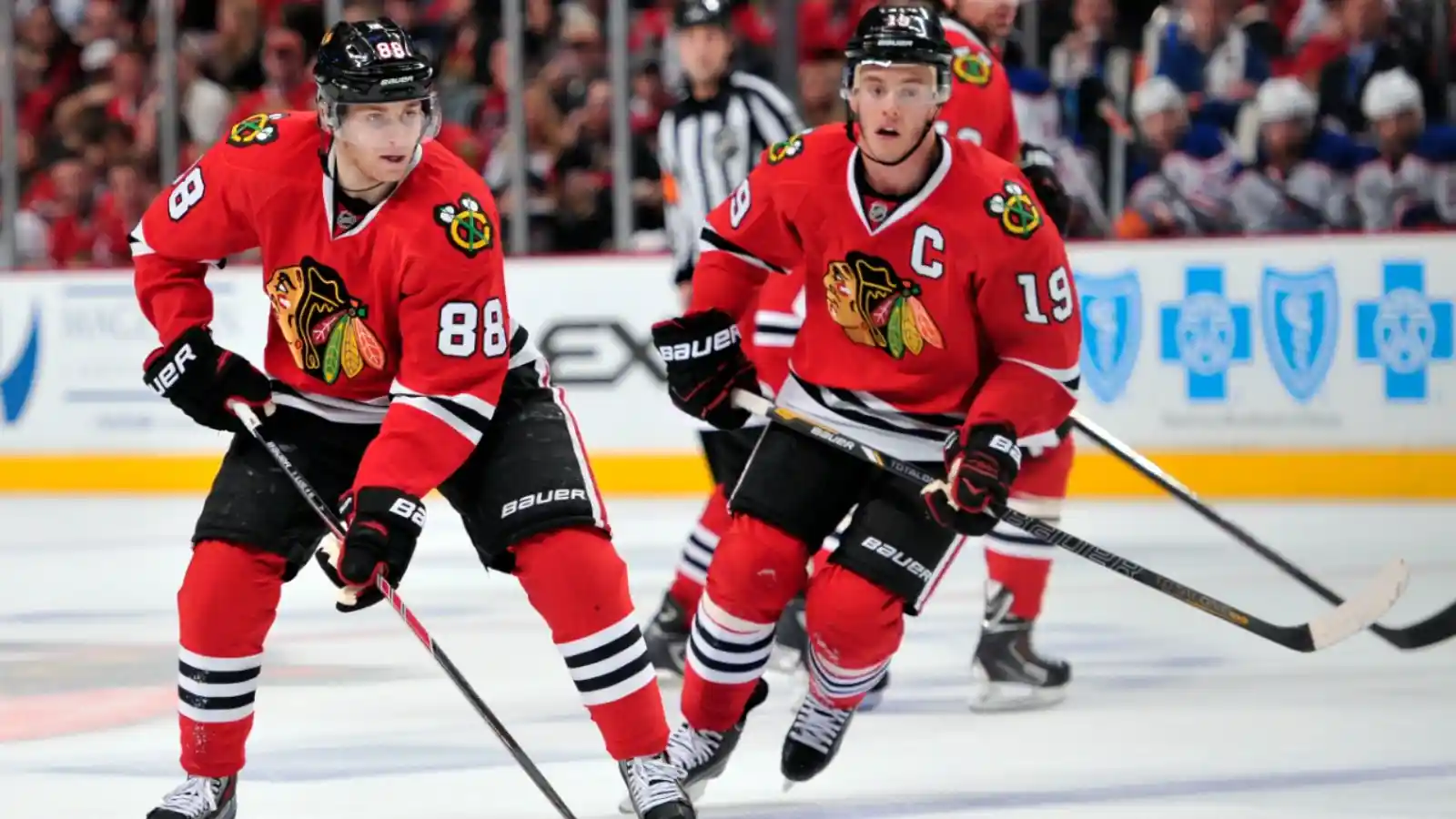 <strong>Jonathan Toews and Patrick Kane ready to set FIRE on ICE with 1000th game approaching</strong>