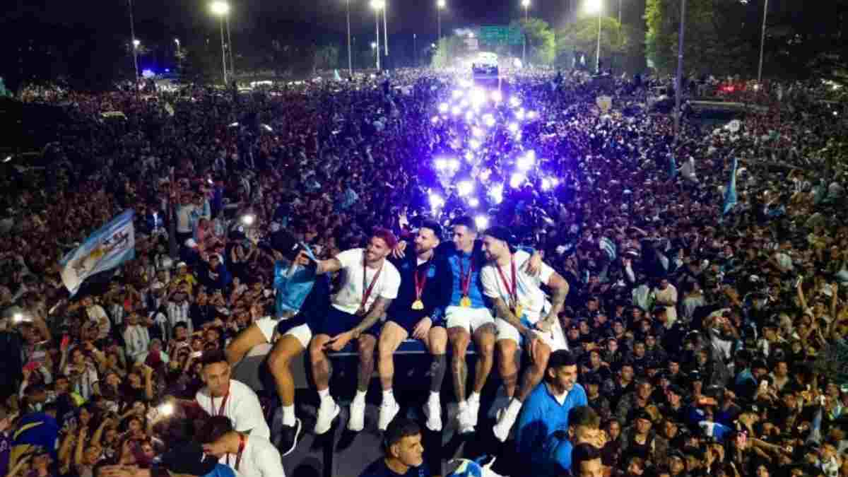 4 million people reportedly crowd Buenos Aires’ streets after Lionel Messi and company landed in Argentina with the 2022 FIFA World Cup trophy