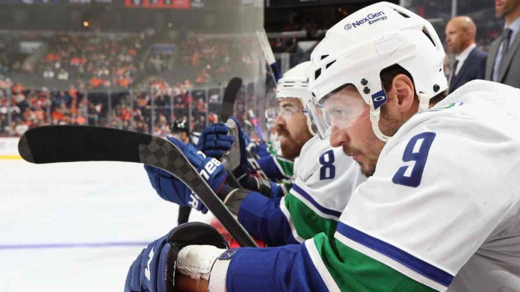 Canucks fan boos [Image Credit: DailyHive]