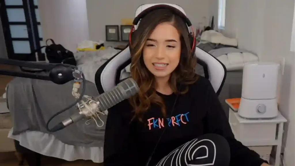 Pokimane screams in disgust to see xQc chewing his toenails on Twitch livestream