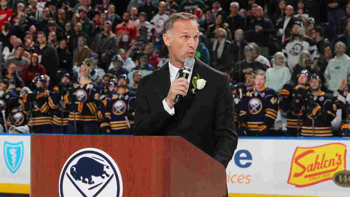 <strong></noscript>Dominik Hasek’s FIRES heartfelt plea to NHL, WTA, ATP to exclude Russian players from all International competitions</strong>